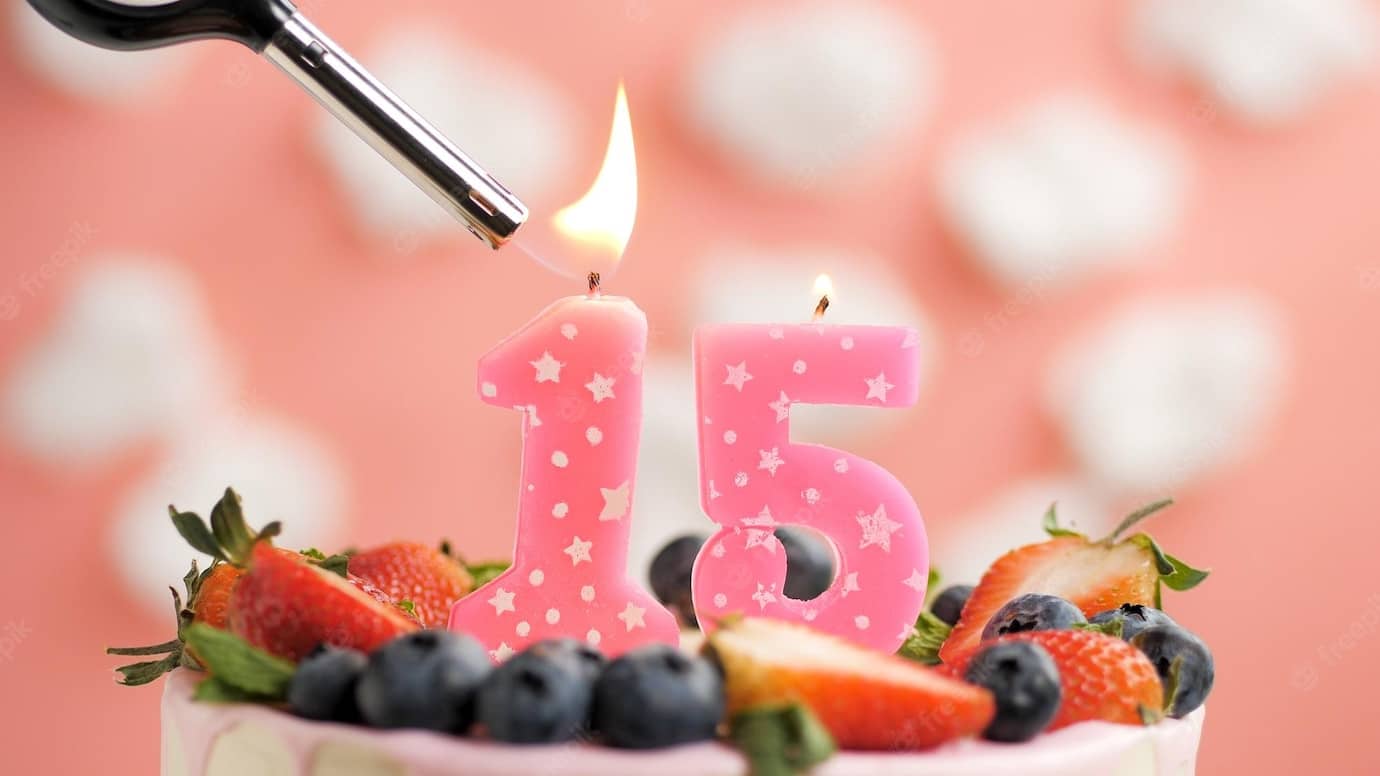 birthday-kaarsen-15 met taart en fruit